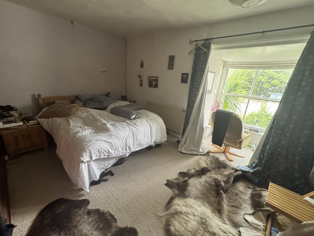 Lot: 131 - MID-TERRACE HOUSE FOR IMPROVEMENT - Bedroom one